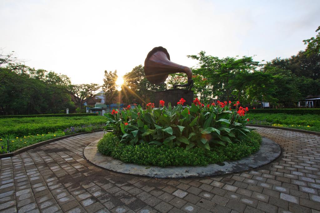 The Shalimar Boutique Hotel Malang Kültér fotó